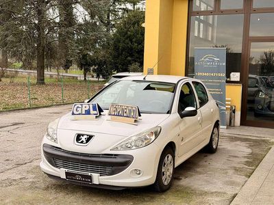 Usata Peugeot 206 60 CV (44 kW) 2012 Bianco Berlina
