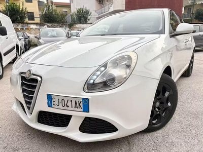 Usata Alfa Romeo Giulietta 105 CV (77 kW) 2011 Bianco Utilitaria