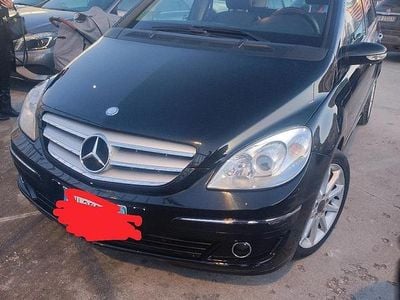 Usata Mercedes B180 109 CV (80 kW) 2008 Nero Monovolume