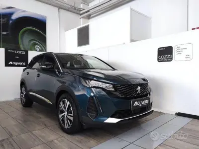 Usata Peugeot 3008 Allure 131 CV (96 kW) 2023 Blu/azzurro SUV