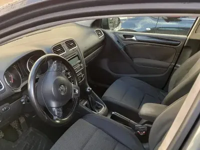 Usata VW Golf VI 102 CV (75 kW) 2011 Grigio Utilitaria