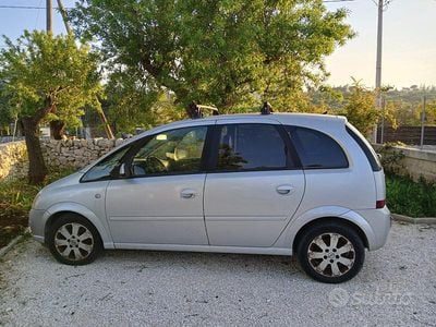 Usata Opel Meriva 101 CV (74 kW) 2006 Grigio Monovolume