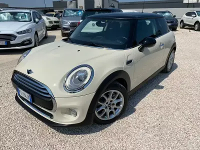 Usata Mini One D Business 95 CV (69 kW) 2016 Bianco Utilitaria