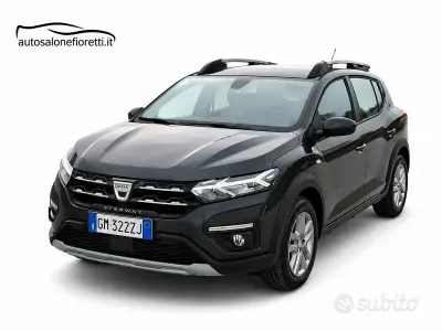 Usata Dacia Sandero Comfort 91 CV (66 kW) 2023 Grigio Berlina