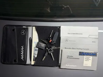 Usata Mercedes 190 132 CV (97 kW) 1993 Berlina