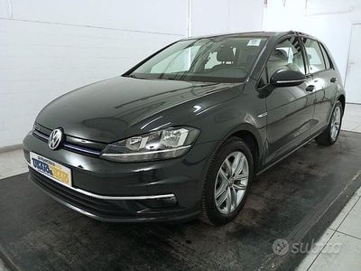 Usata VW Golf VII Highline 110 CV (80 kW) 2018 Grigio metallizzato Berlina