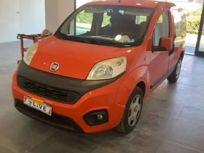 Usata Fiat Qubo Lounge 80 CV (58 kW) 2017 Rosso Monovolume
