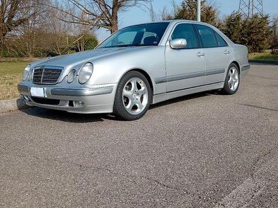 Usata Mercedes 200 163 CV (119 kW) 2001 Grigio Berlina