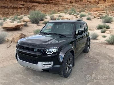 Usata Land Rover Defender 241 CV (177 kW) 2021 Nero SUV