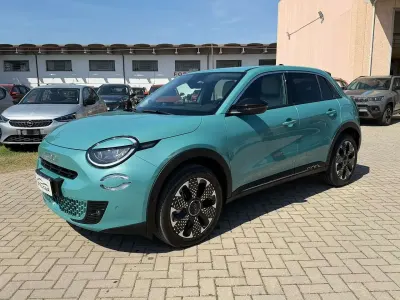 Usata Fiat 600 La Prima 136 CV (100 kW) 2025 Blu/azzurro SUV