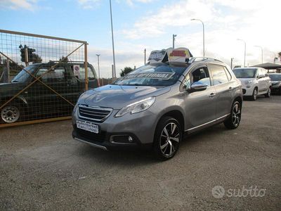 Usata Peugeot 2008 120 CV (88 kW) 2016 Grigio SUV
