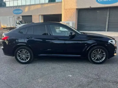 Usata BMW X4 M Sport 190 CV (139 kW) 2020 Nero SUV