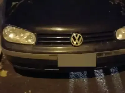 Usata VW Golf IV 90 CV (66 kW) 2003 Blu Berlina