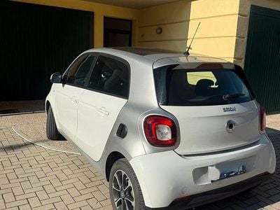 Usata Smart ForFour 75 CV (55 kW) 2016 Bianco Utilitaria