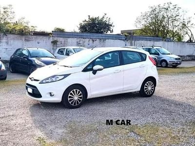 Begagnad Ford Fiesta Titanium 82 HK (60 kW) 2012 Vit Halvkombi