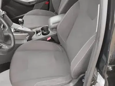 Usata Ford Focus 115 CV (84 kW) 2011 Nero Station wagon