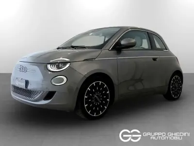 Usata Fiat 500e La Prima 42 kW (58 CV) 2021 Grigio Berlina