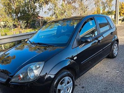 Usata Ford Fiesta Titanium 68 CV (50 kW) 2007 Nero Utilitaria