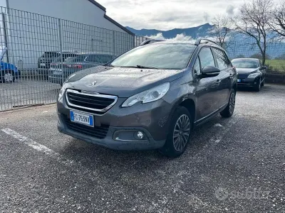 Gebraucht Peugeot 2008 Allure 82 PS (60 kW) 2016 Grau SUV