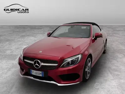 Käytetty Mercedes 220 Premium 170 HP (125 kW) 2018 Punainen Avoauto