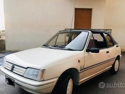 Usata Peugeot 205 54 CV (39 kW) 1990 Bianco Cabrio