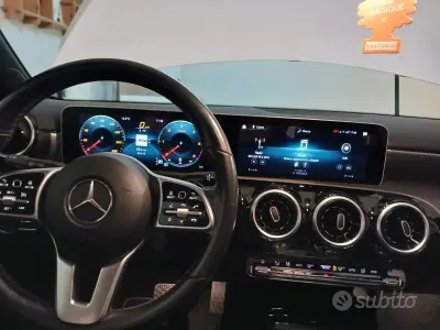 Usata Mercedes A180 116 CV (85 kW) 2019 Bianco Berlina