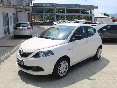 Usata Lancia Ypsilon S 68 CV (50 kW) 2022 Bianco Utilitaria