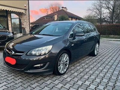 usata Opel Astra Sports Tourer 2.0 cdti Cosmo 165cv auto