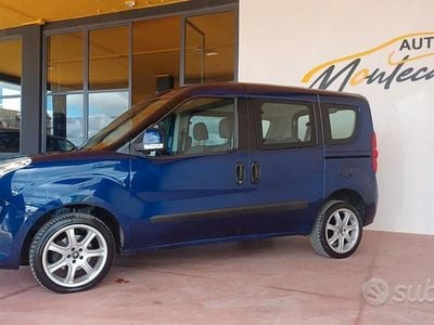 Usata Fiat Doblò 105 CV (77 kW) 2012 Blu Monovolume