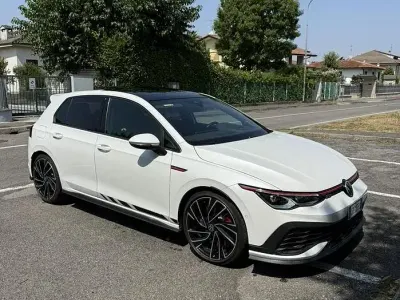 Usata VW Golf VIII GTI Clubsport 300 CV (220 kW) 2021 Bianco Berlina