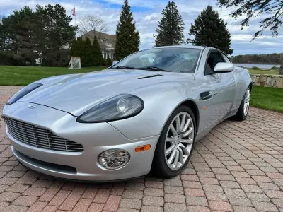 Usata Aston Martin Vanquish 457 CV (336 kW) 2006 Grigio Coupé