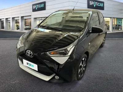 Usata Toyota Aygo Connect Style 72 CV (52 kW) 2021 Nero Utilitaria