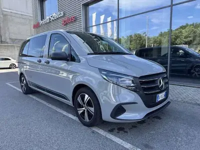 Usata Mercedes Vito 190 CV (139 kW) 2024 Grigio Furgone