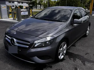 Usata Mercedes A180 109 CV (80 kW) 2013 Grigio Utilitaria