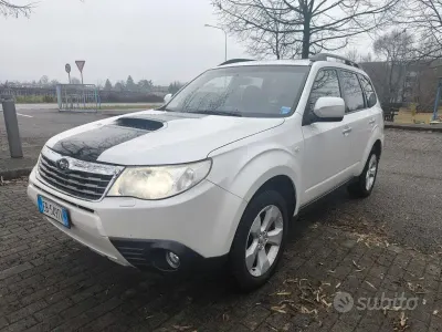 Usata Subaru Forester Trend 147 CV (108 kW) 2010 Bianco SUV