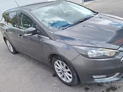Usata Ford Focus 120 CV (88 kW) 2017 Grigio Station wagon