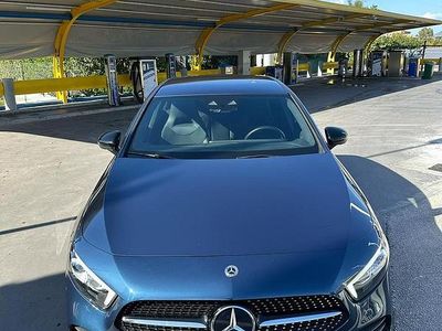Usata Mercedes A180 Premium 116 CV (85 kW) 2021 Blu/azzurro Berlina