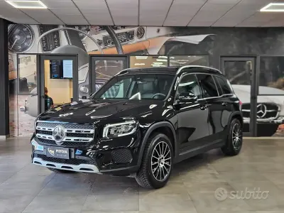 Usata Mercedes GLB200 Business 150 CV (110 kW) 2021 Nero SUV