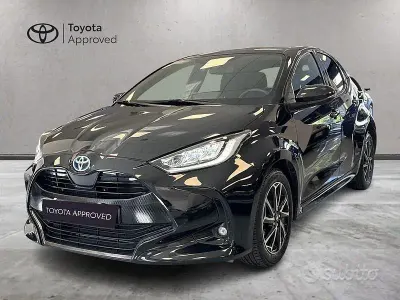 Usata Toyota Yaris Hybrid Lounge 116 CV (85 kW) 2022 Nero Berlina