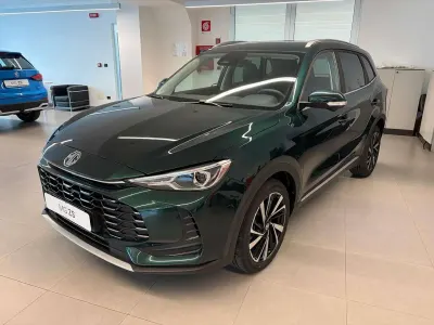 Nuova MG ZS Luxury 194 CV (142 kW) 2026 British green SUV