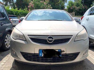 usata Opel Astra 5ª serie - 2013