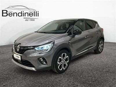 Usata Renault Captur Techno 145 CV (106 kW) 2022 Grigio scuro SUV