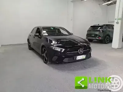 Usata Mercedes A180 116 CV (85 kW) 2019 Nero Berlina