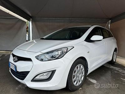 Usata Hyundai i30 GO! 110 CV (80 kW) 2014 Bianco Berlina