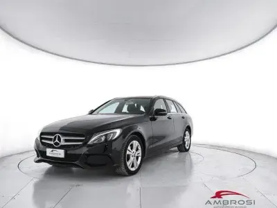 Usata Mercedes C200 Executive 136 CV (100 kW) 2018 Nero Station wagon