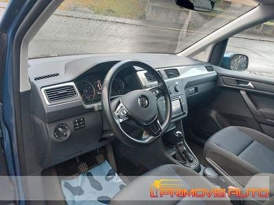Usata VW Caddy Maxi Comfortline 110 CV (80 kW) 2016 Azzurro Monovolume