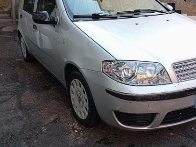 Usata Fiat Punto 69 CV (50 kW) 2010 Grigio Utilitaria