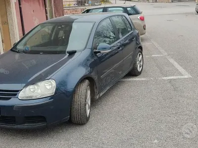 Usata VW Golf IV 105 CV (77 kW) 2005 Berlina