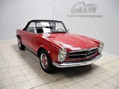 Usata Mercedes 230 150 CV (110 kW) 1966 Rosso Cabrio