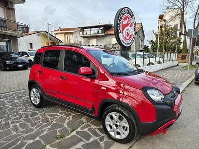 Usata Fiat Panda Cross Cross 70 CV (51 kW) 2024 Rosso Utilitaria